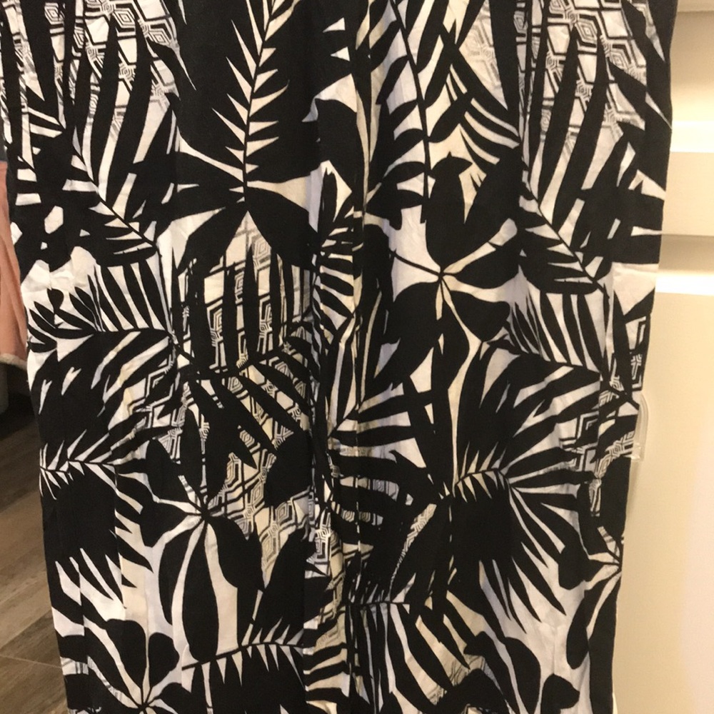 3 for $15 🦋🦋 AUW ( AS You Wish) black and white jumpsuit - Picture 4 of 8